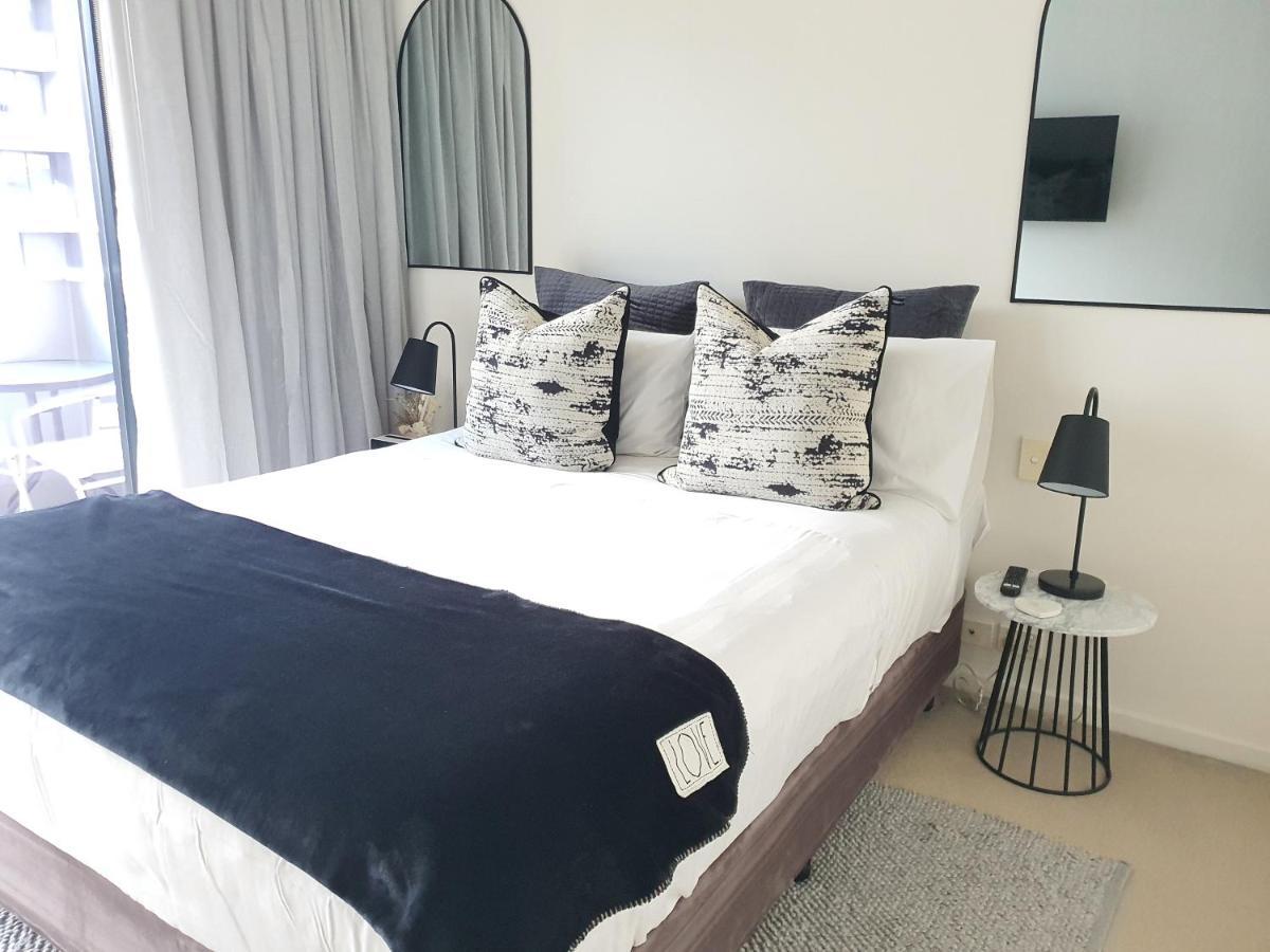 Harbour Escape Apartments Docklands Мельбурн Экстерьер фото