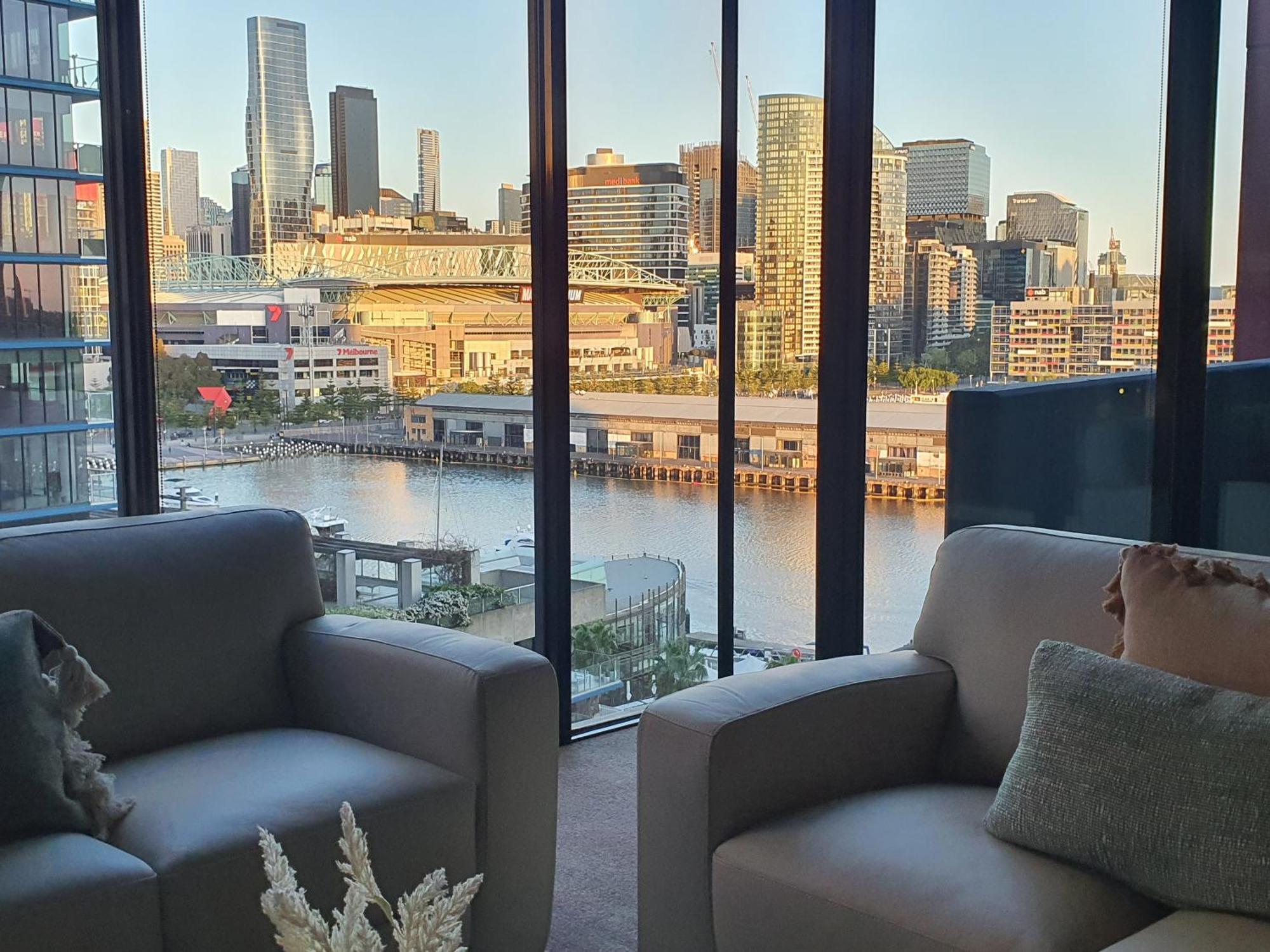 Harbour Escape Apartments Docklands Мельбурн Экстерьер фото
