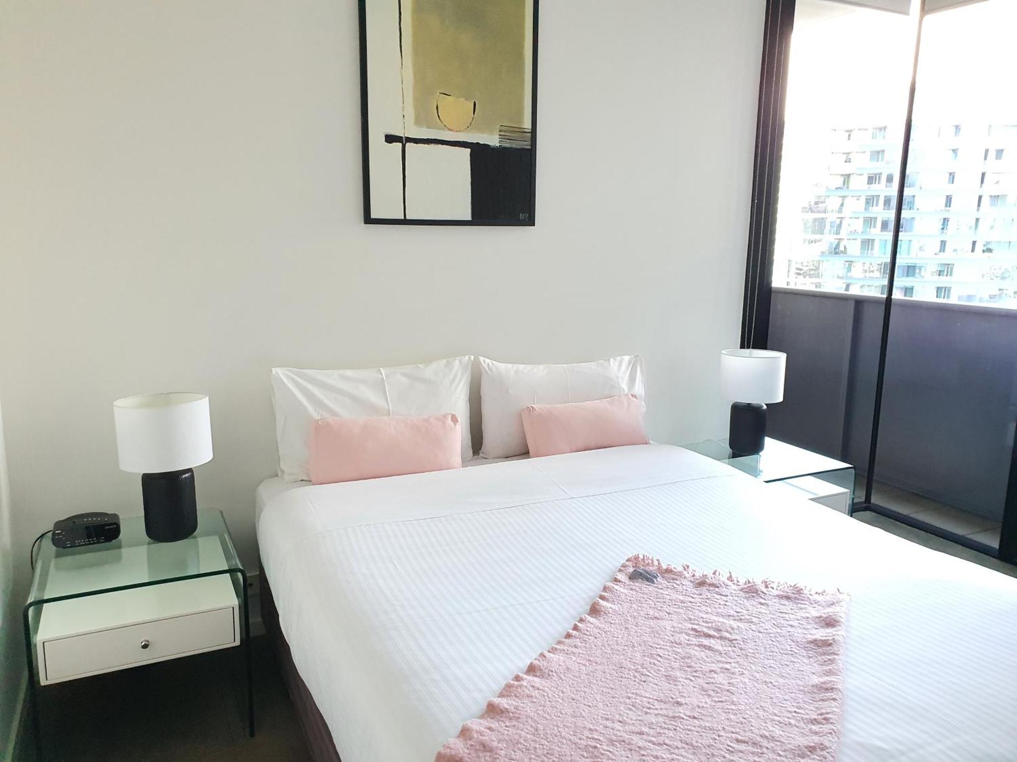 Harbour Escape Apartments Docklands Мельбурн Экстерьер фото