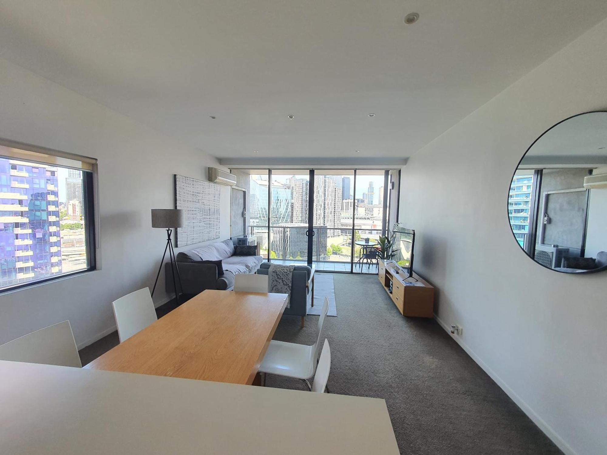 Harbour Escape Apartments Docklands Мельбурн Экстерьер фото
