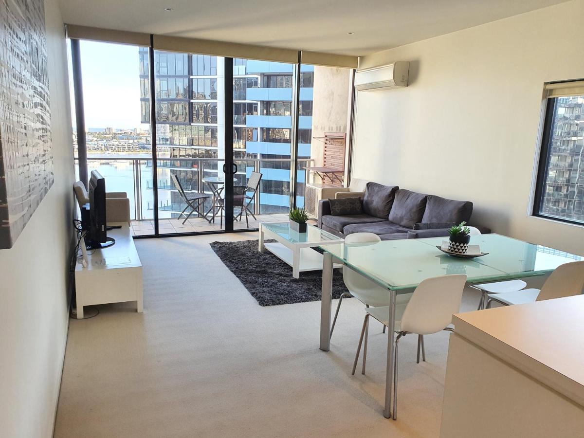 Harbour Escape Apartments Docklands Мельбурн Экстерьер фото